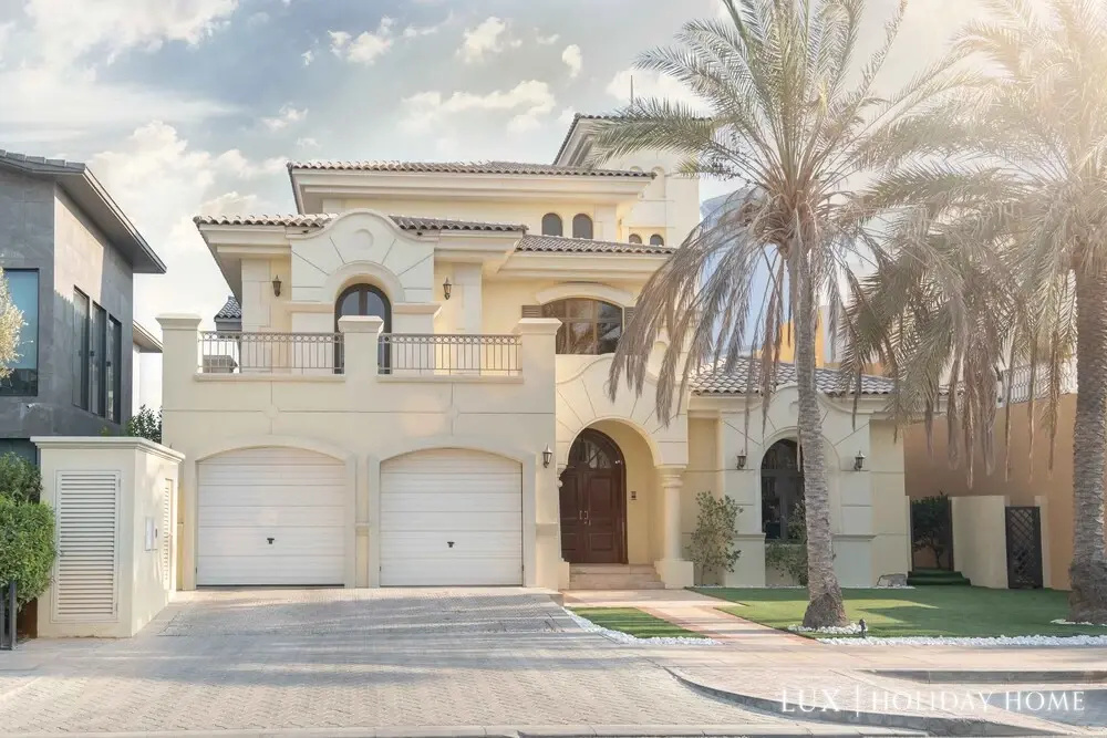 LUX The Luxury Sunny Shores Palm Villa