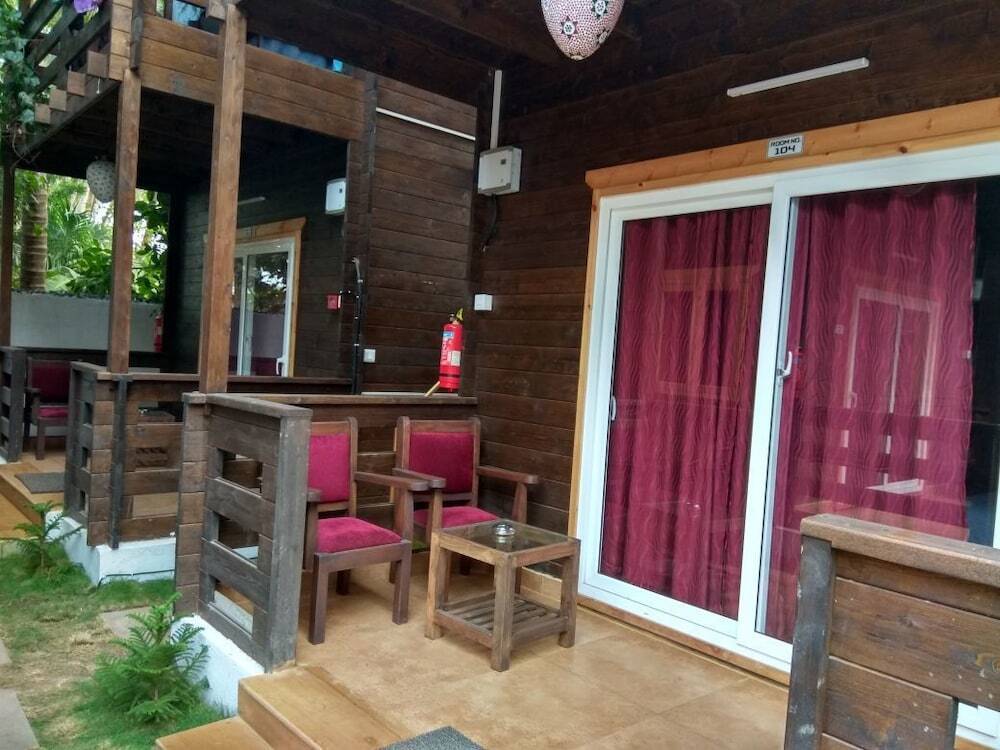 Wenzet Cottages