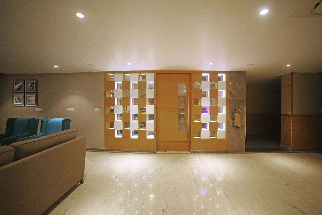 Lobby & Reception