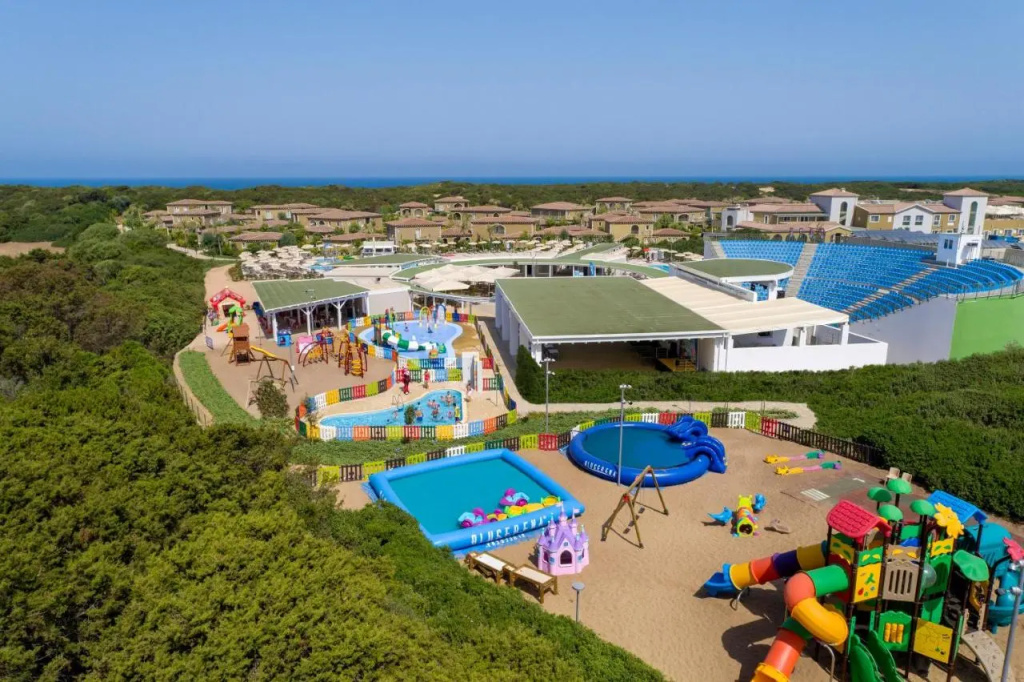 Beach & Waterfront