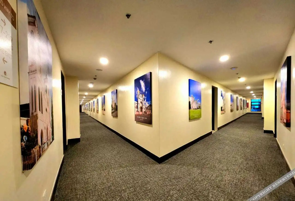 Lobby & Reception