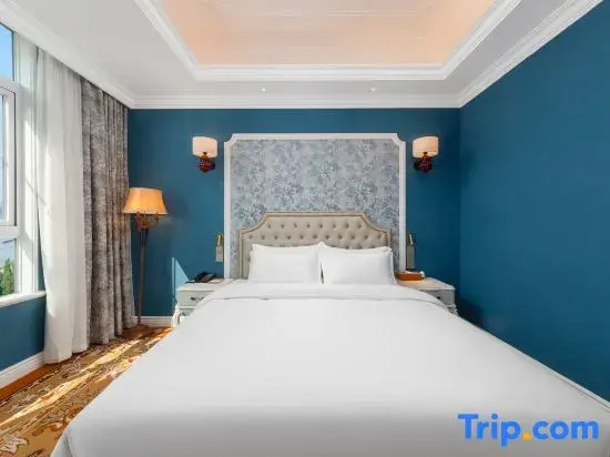 Standard Double room with view (full double bed)