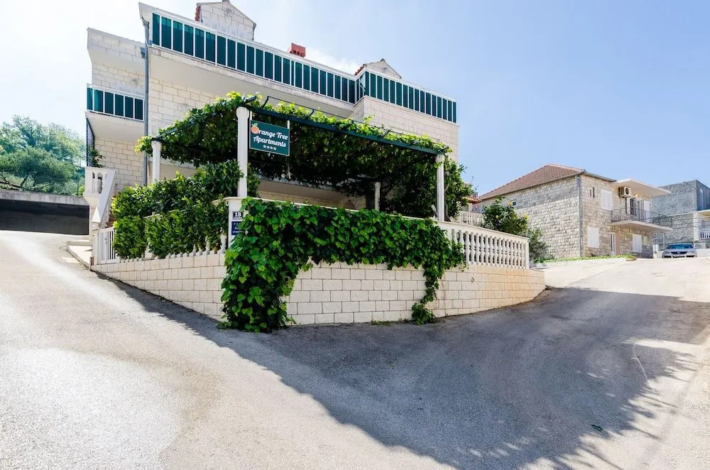 Apartments Orange Tree