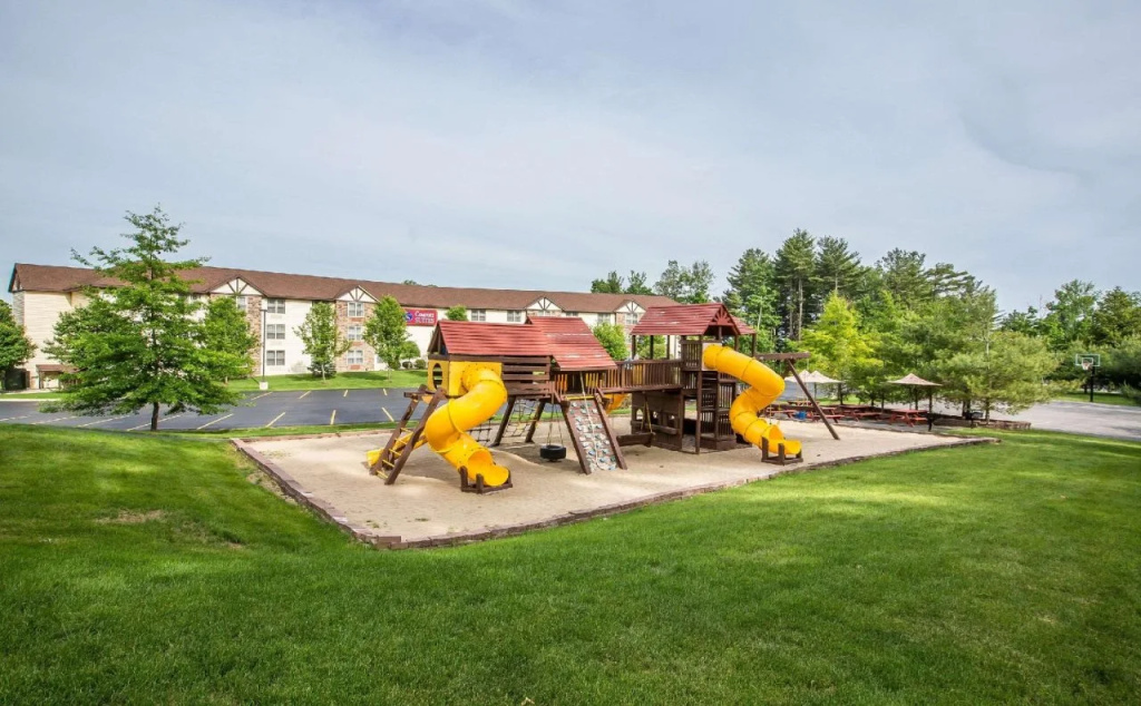 La Quinta Inn & Suites By Wyndham Lake George - Général