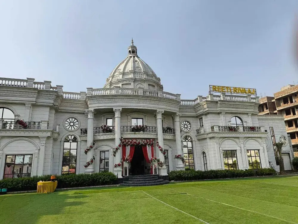 Reeti Rivaaj Hotel Patna
