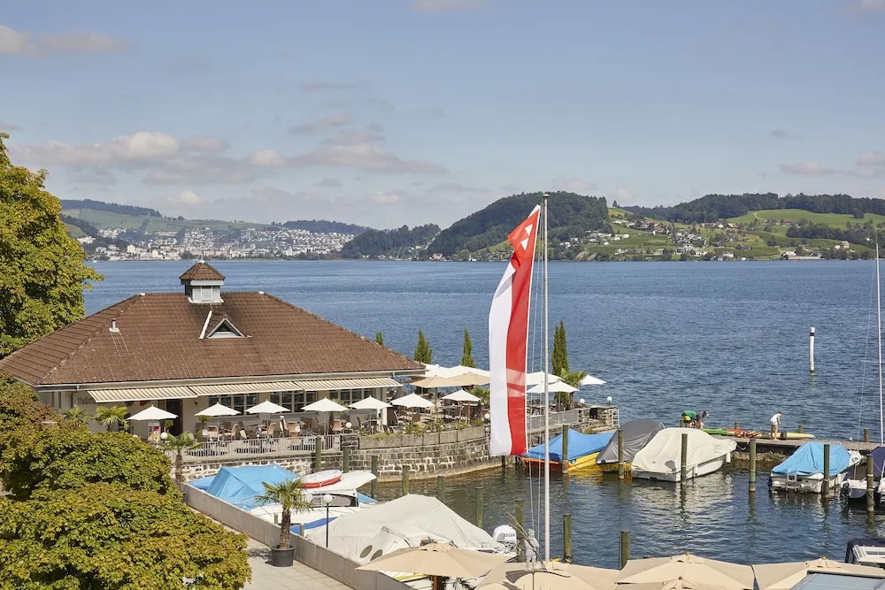 Beach & Waterfront