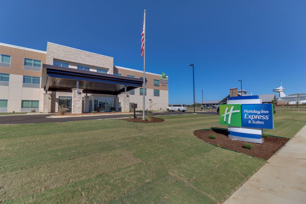 Holiday Inn Express & Suites Union City by IHG