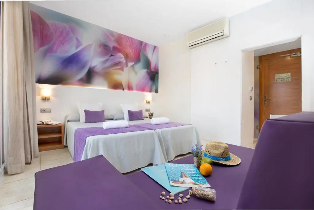 Triple room with balcony