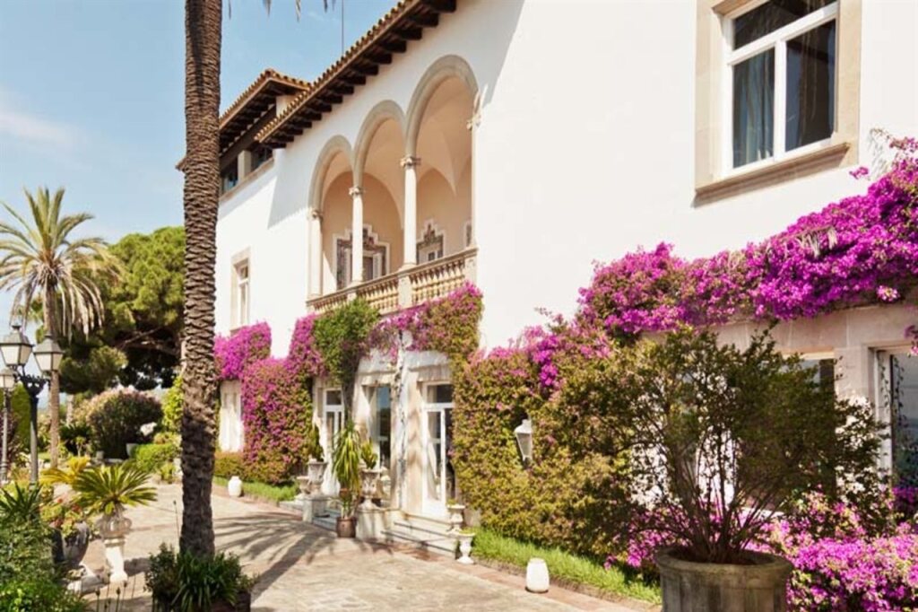 Hotel Roger de Flor by Seleqtta by null
