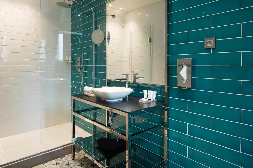 Hôtel Les Matins de Paris & Spa 74