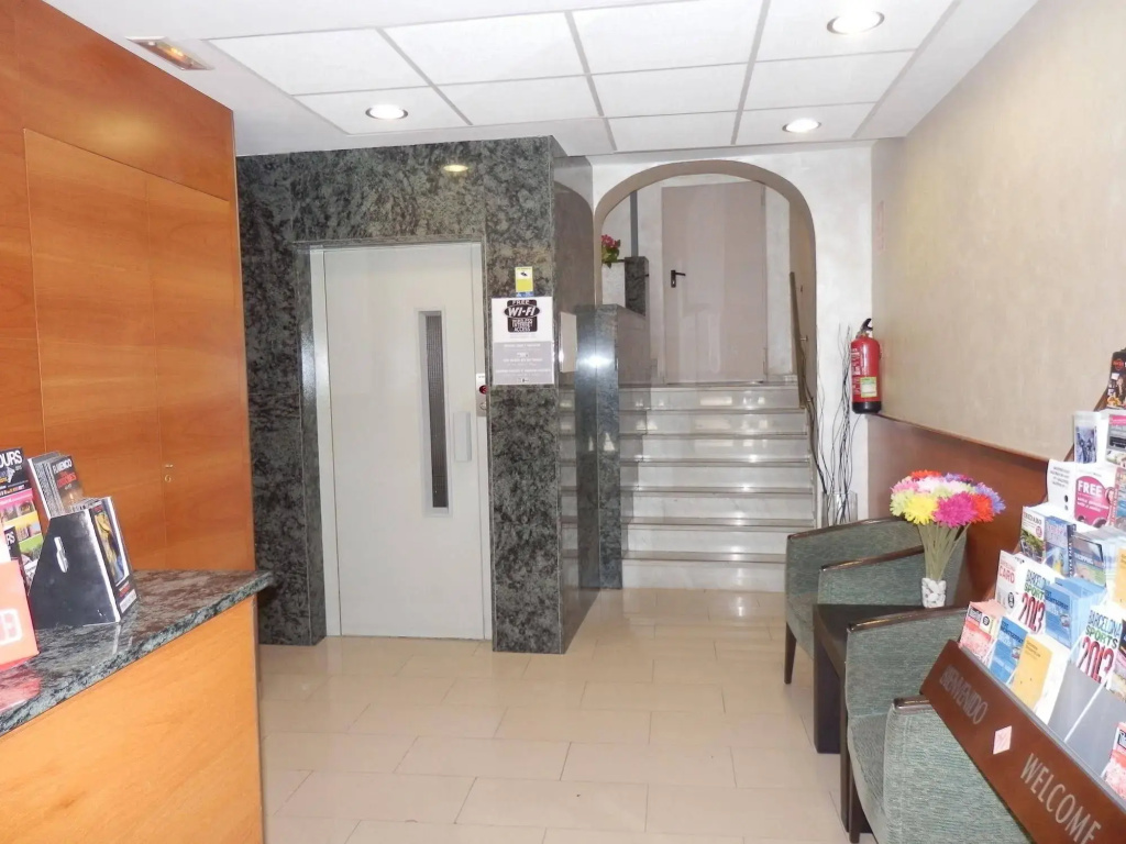Hotel photo 12