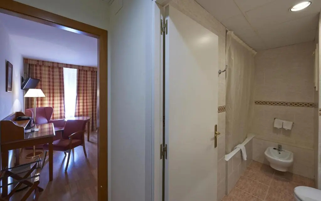 Hotel Abat Cisneros Montserrat - Chambres