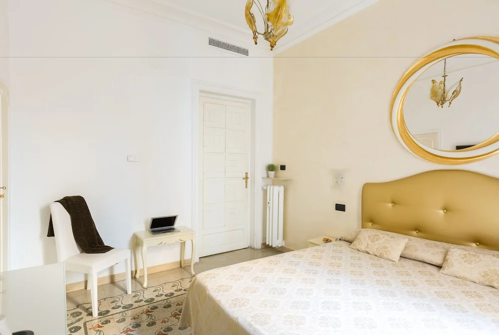 Superior Double room (full double bed)