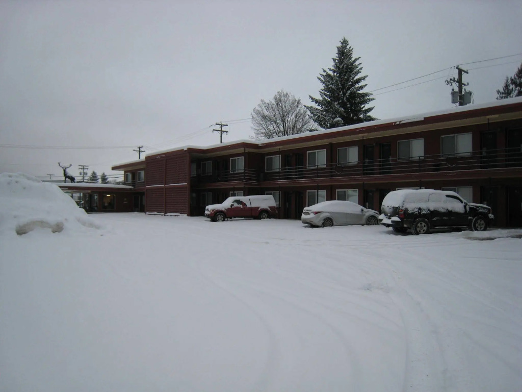 Revelstoke Lodge by null