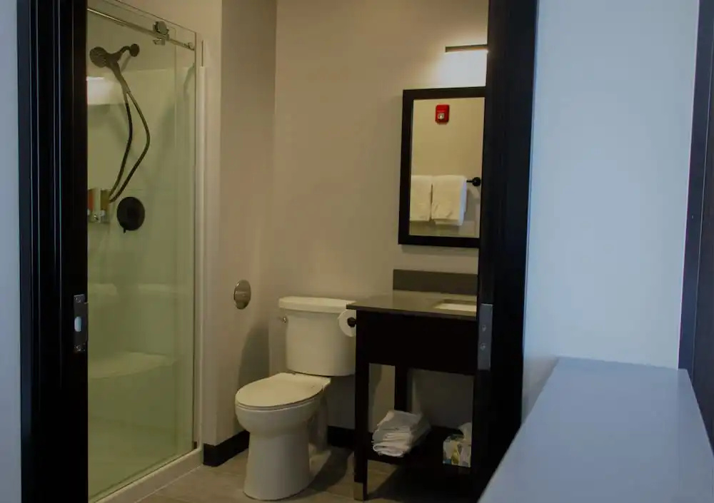 Double Suite (full double bed)