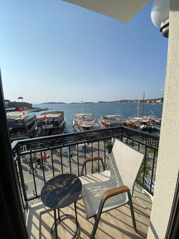 Standard Double room with sea view (full double bed)
