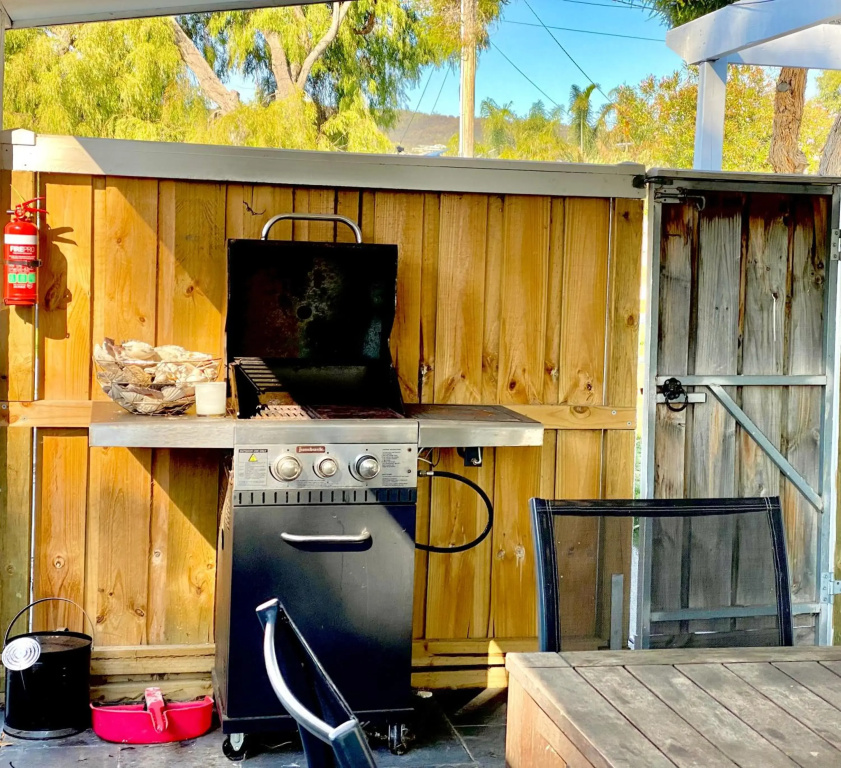 Entire Rosebud Holiday House - 3min to the beach
