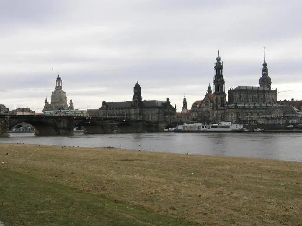Hotel Pension zu Dresden Altpieschen - Général