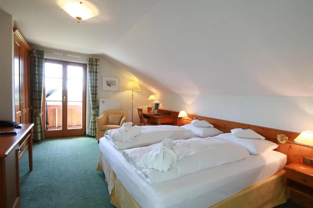 Hotel Auf der Gsteig GmbH - Chambres