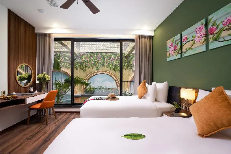 Standard Double room with pool view (twin beds)