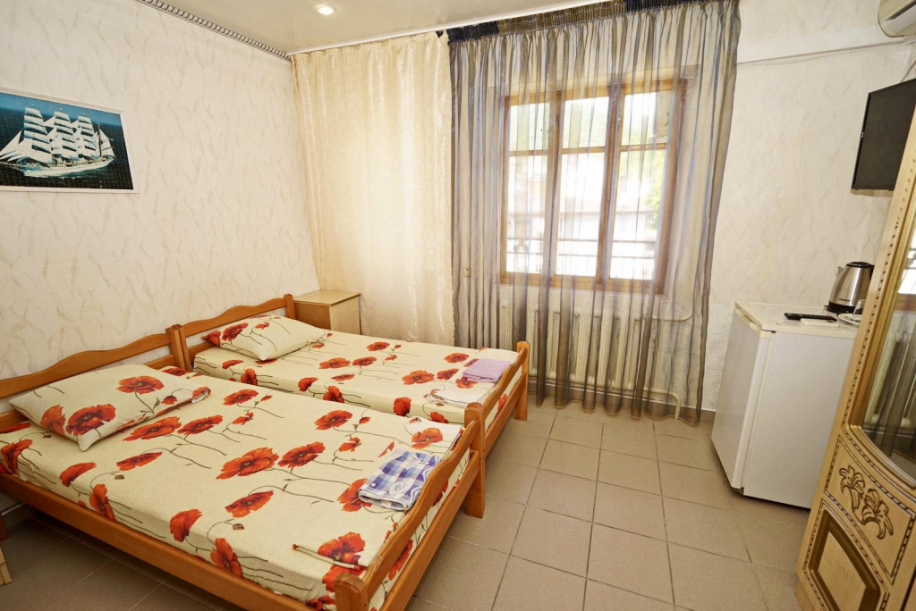 Standard Double room with balcony (full double bed)