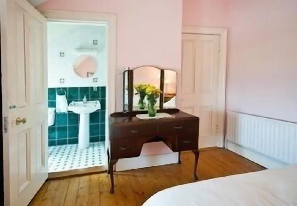 Castlehouse B&B — 4