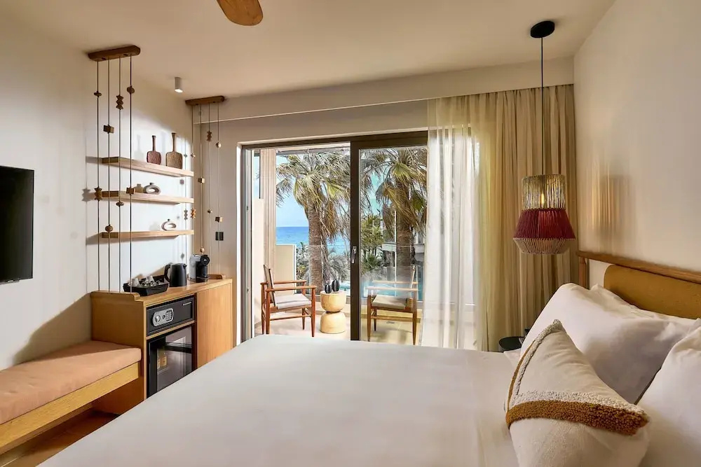 Premium Double room with balcony and with sea view (full double bed)
