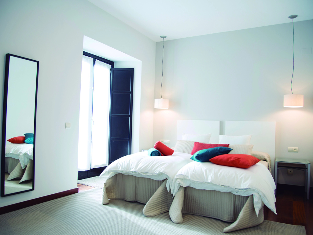 Deluxe Double room (full double bed)