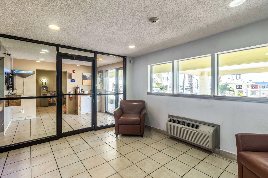 Lobby & Reception