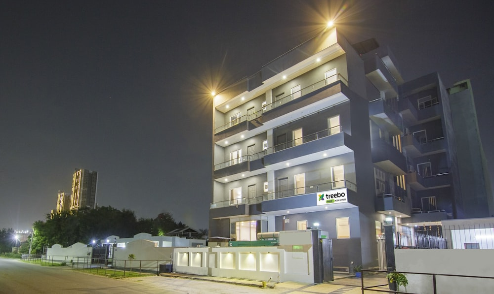 hotel noida express