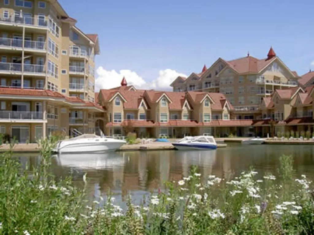 Discovery Bay Resort by Kelowna Resort Acc. - 80+ suites available - Chambres