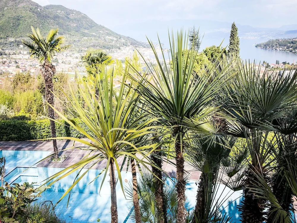 Upscale Villa in Salò Lombardy with Swimming Pool