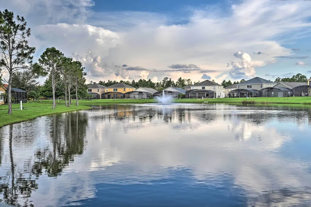 7 Mi to Disney: Kissimmee Home w/ Pool & Hot Tub!