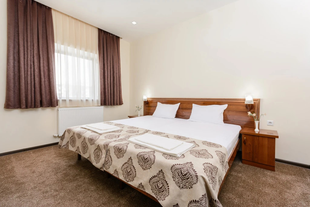 Standard Double room (full double bed)