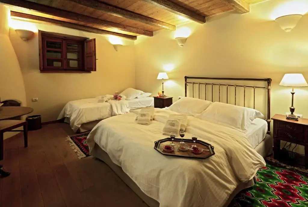 Archontiko Chioti - Chambres