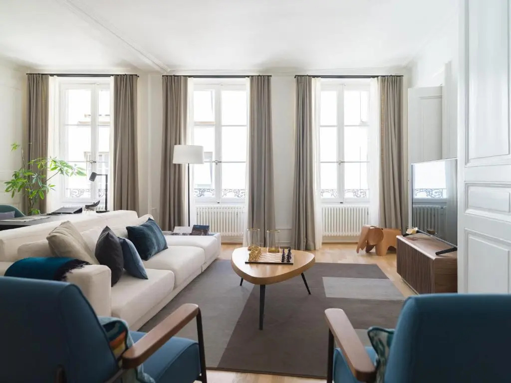 Deluxe Apartment