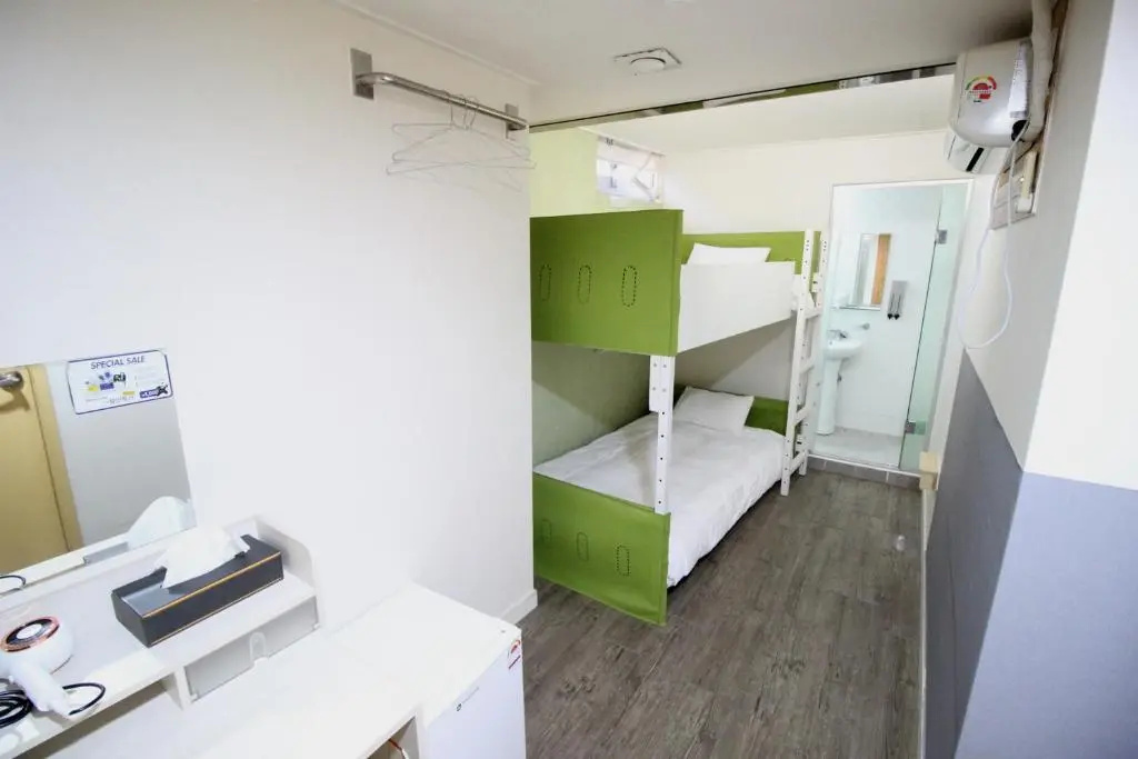 Standard Double room (twin beds)