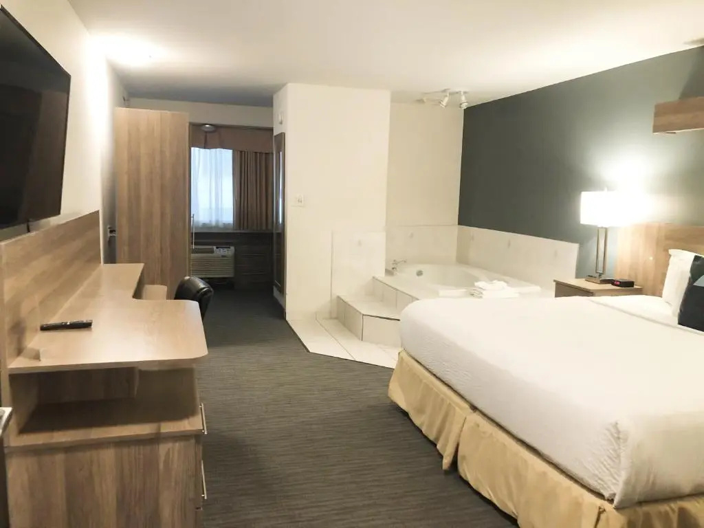 Days Inn & Suites by Wyndham Niagara Falls Centre St. By the Falls - Chambres