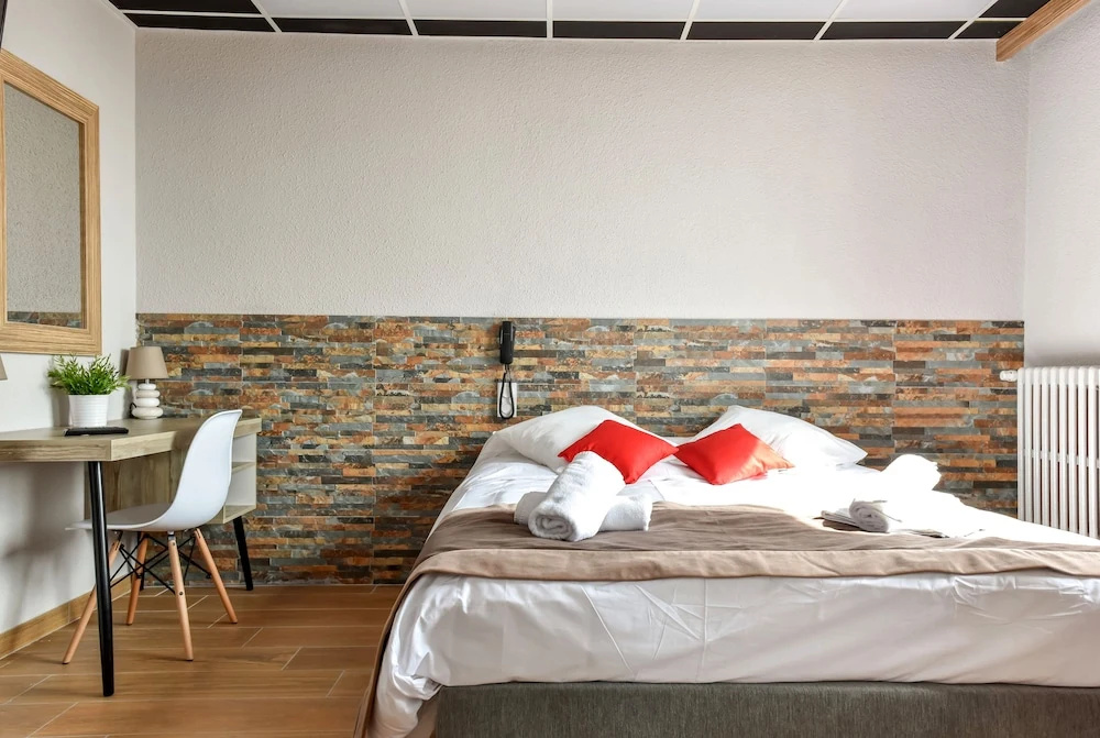 Superior Double room (full double bed)