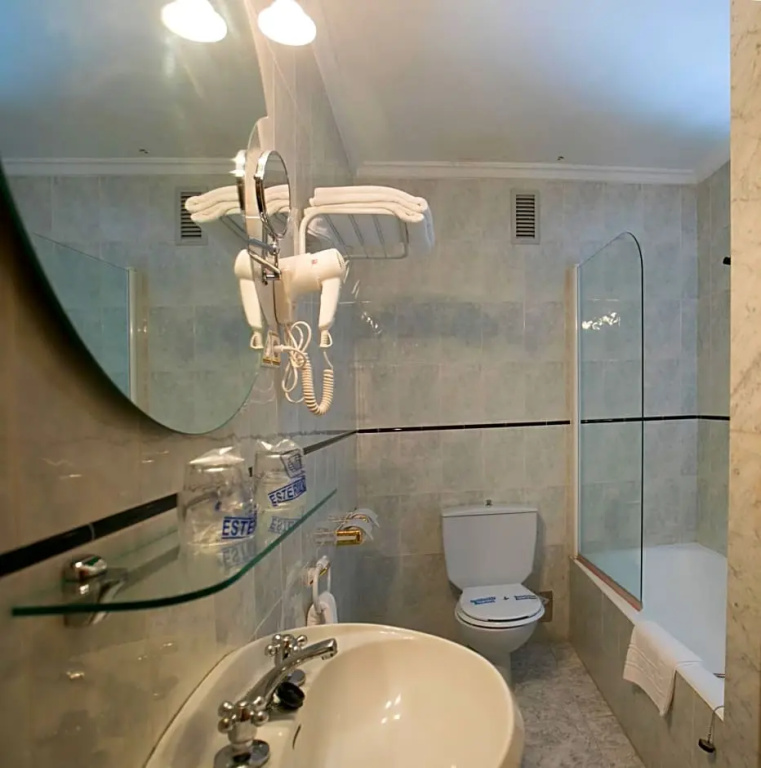 Economy Triple room