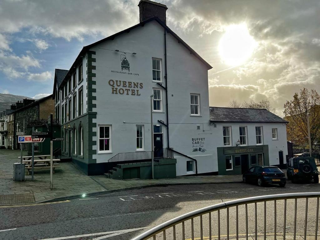 Queens Hotel