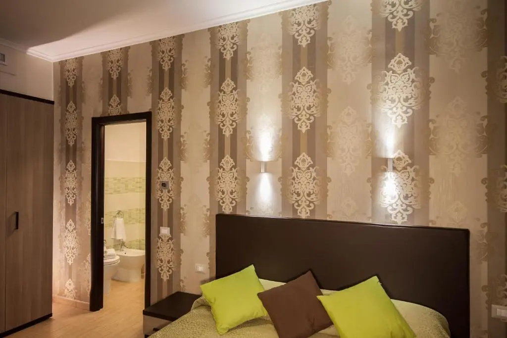 Connecting room