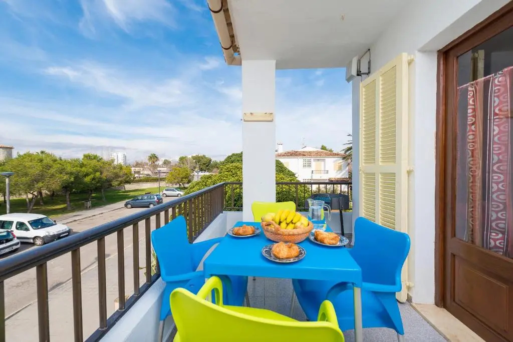 2 Bedrooms Apartment