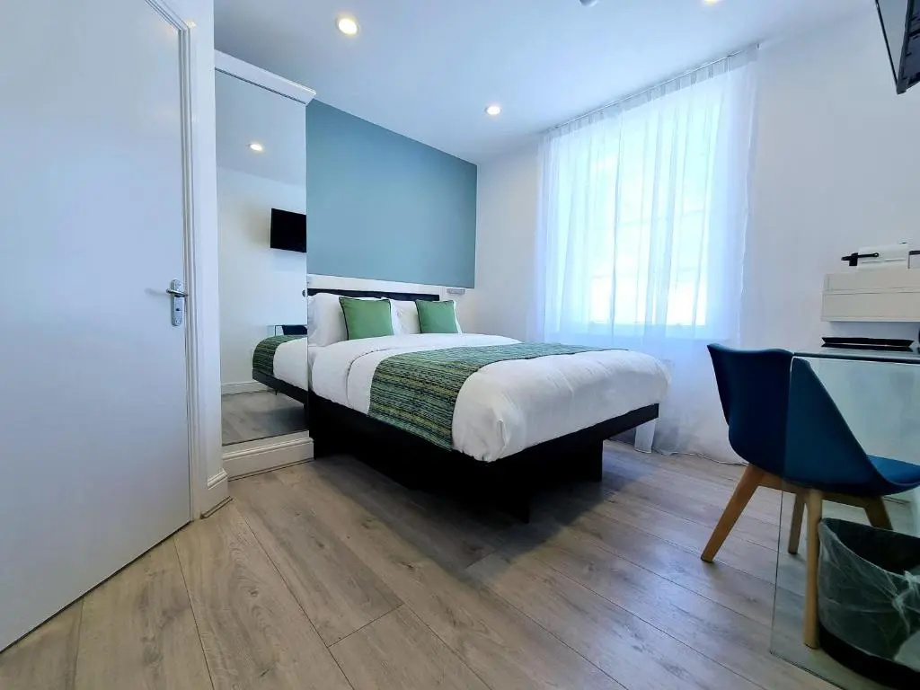Double Basement Studio (full double bed)