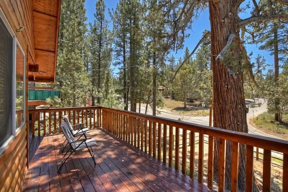 007 - The Log Cabin Getaway