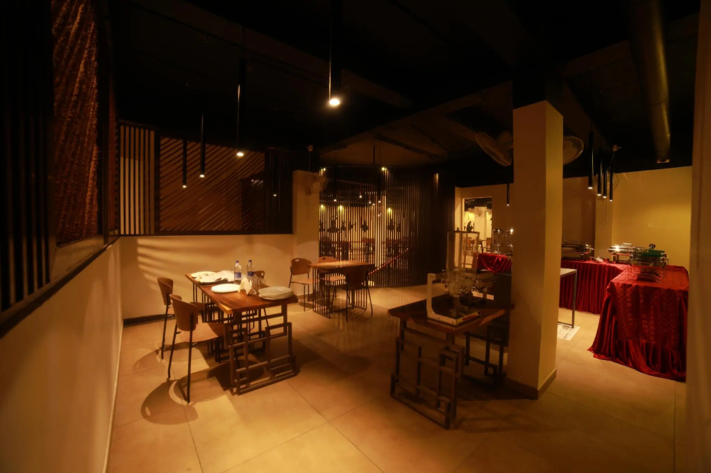 Food & Beverage