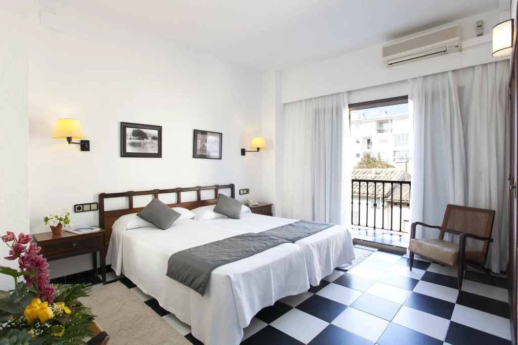 Hotel Sis Pins - Général