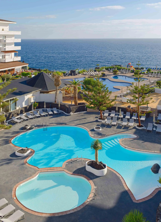 Beach & Waterfront