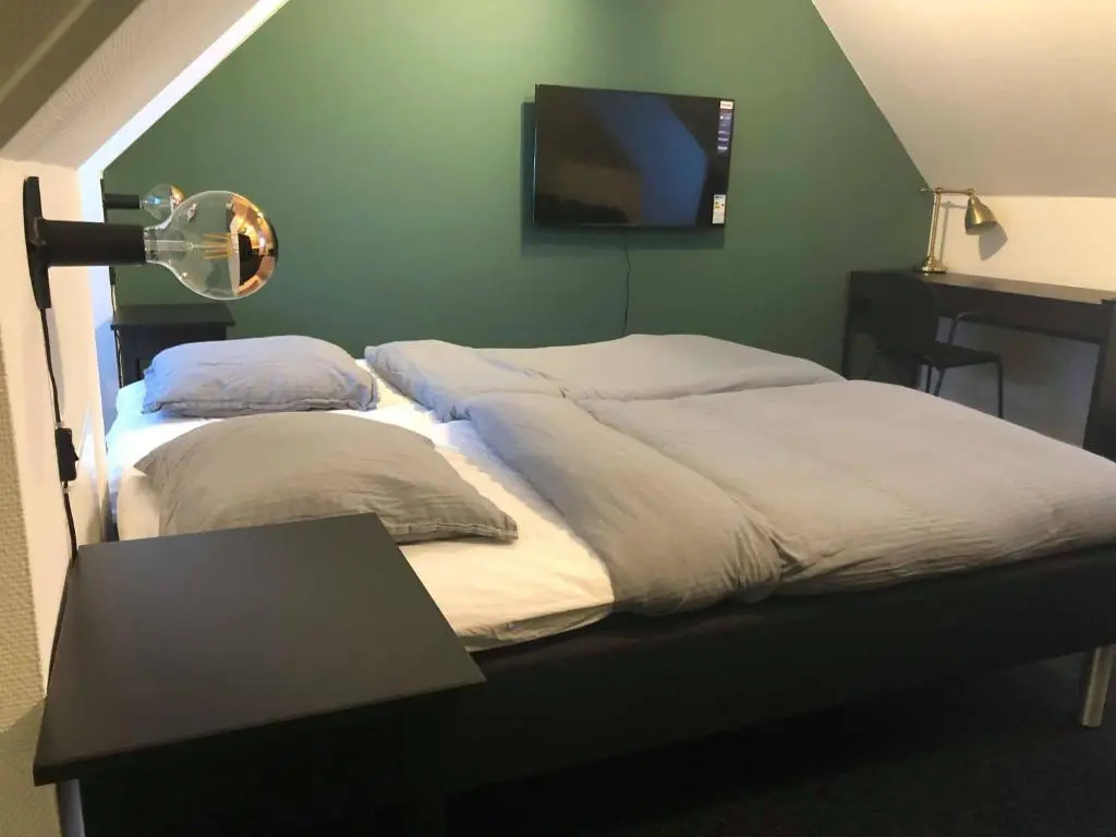 Standard Double room (full double bed)