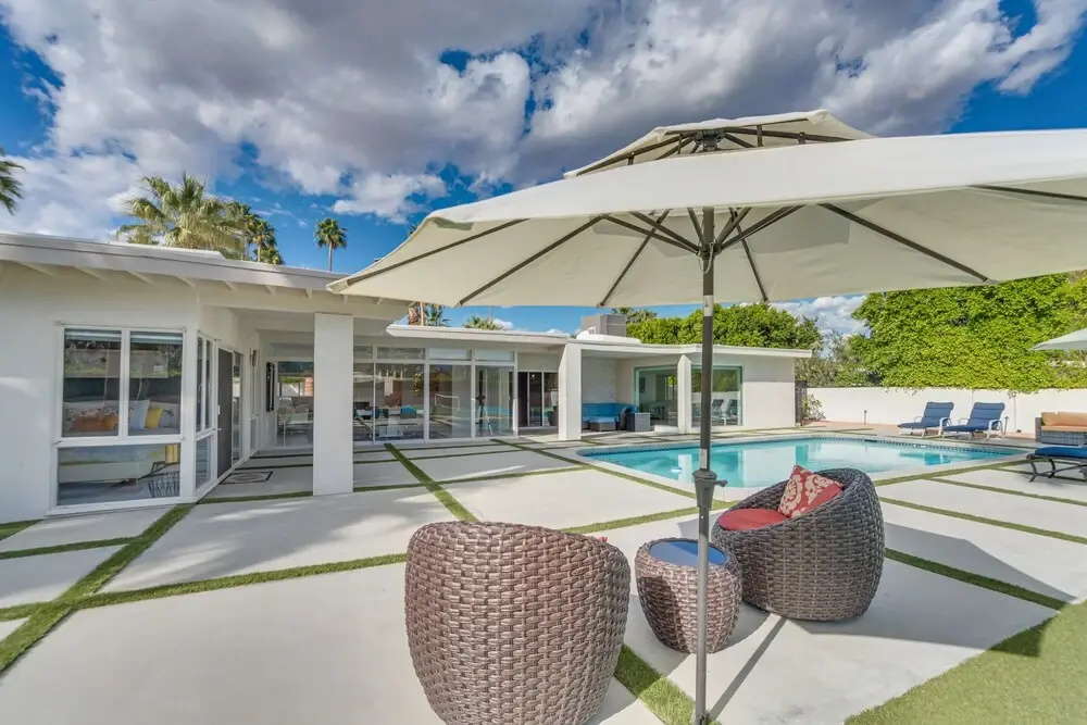 Palm Springs Oasis w/ Mtn Views, 2 Mi to Dtwn!